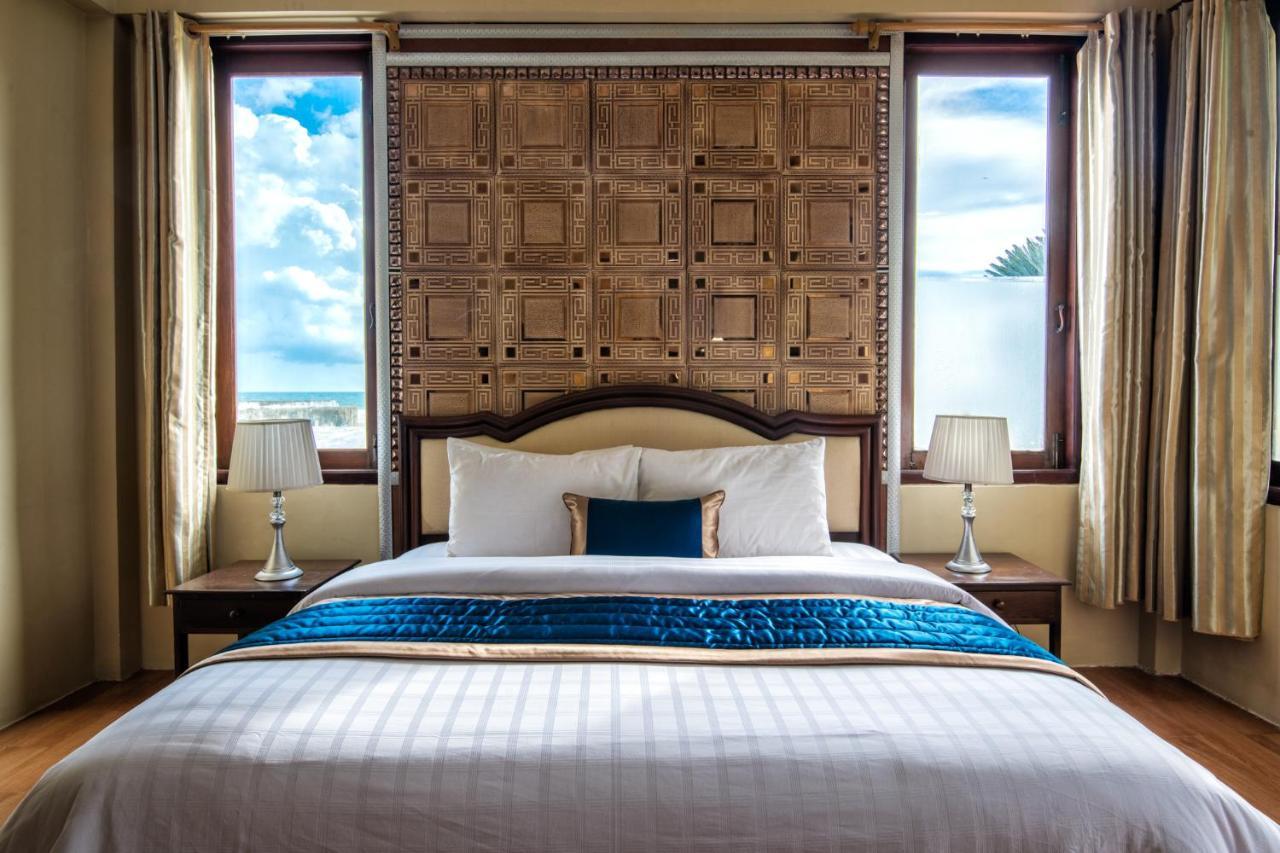 Hotel Lux Ngwesaung Exteriör bild