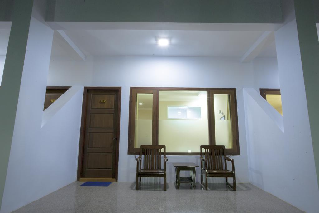 Hotel Lux Ngwesaung Exteriör bild