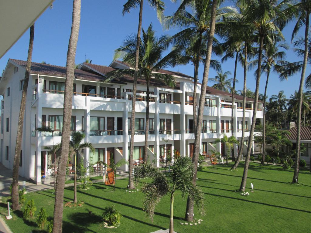 Hotel Lux Ngwesaung Exteriör bild